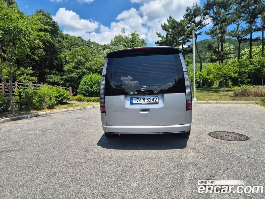 Hyundai Staria 2022 2.2 автомат (гидро), фото 5