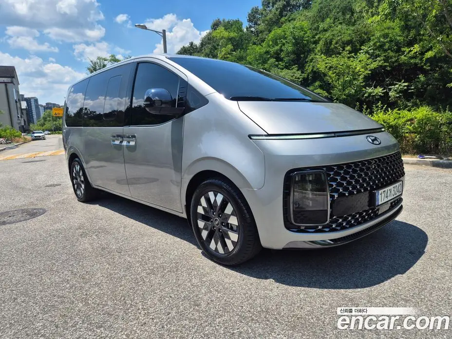 Hyundai Staria 2022 2.2 автомат (гидро), фото 8
