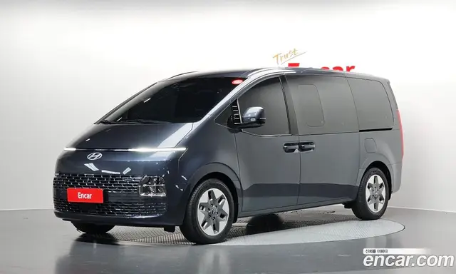 Hyundai Staria, 2024, 6 946 км