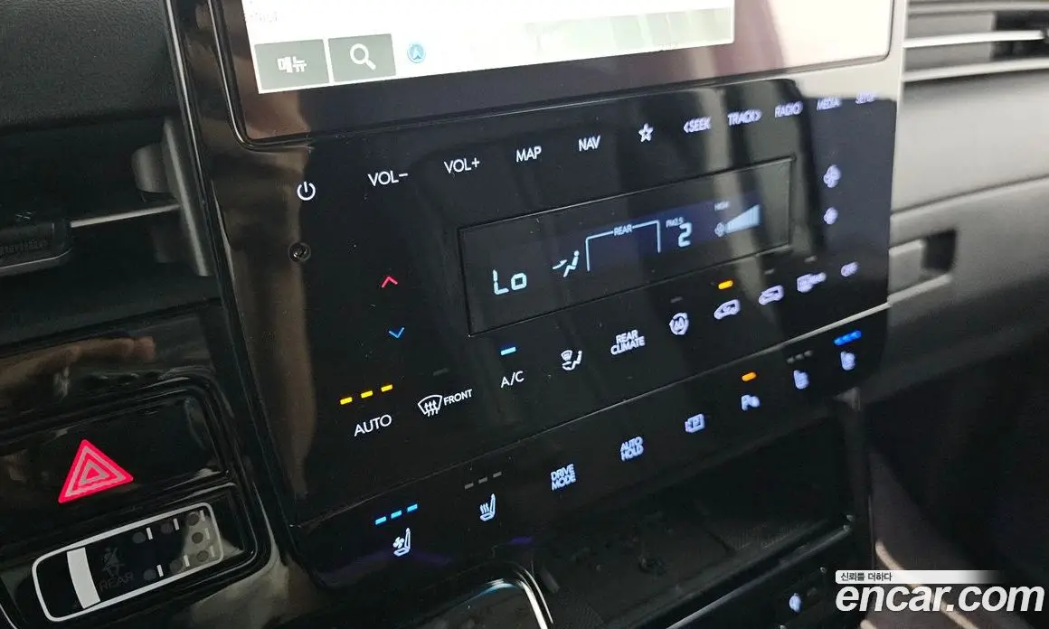 Hyundai Staria 2025 2.2 автомат (гидро), фото 17