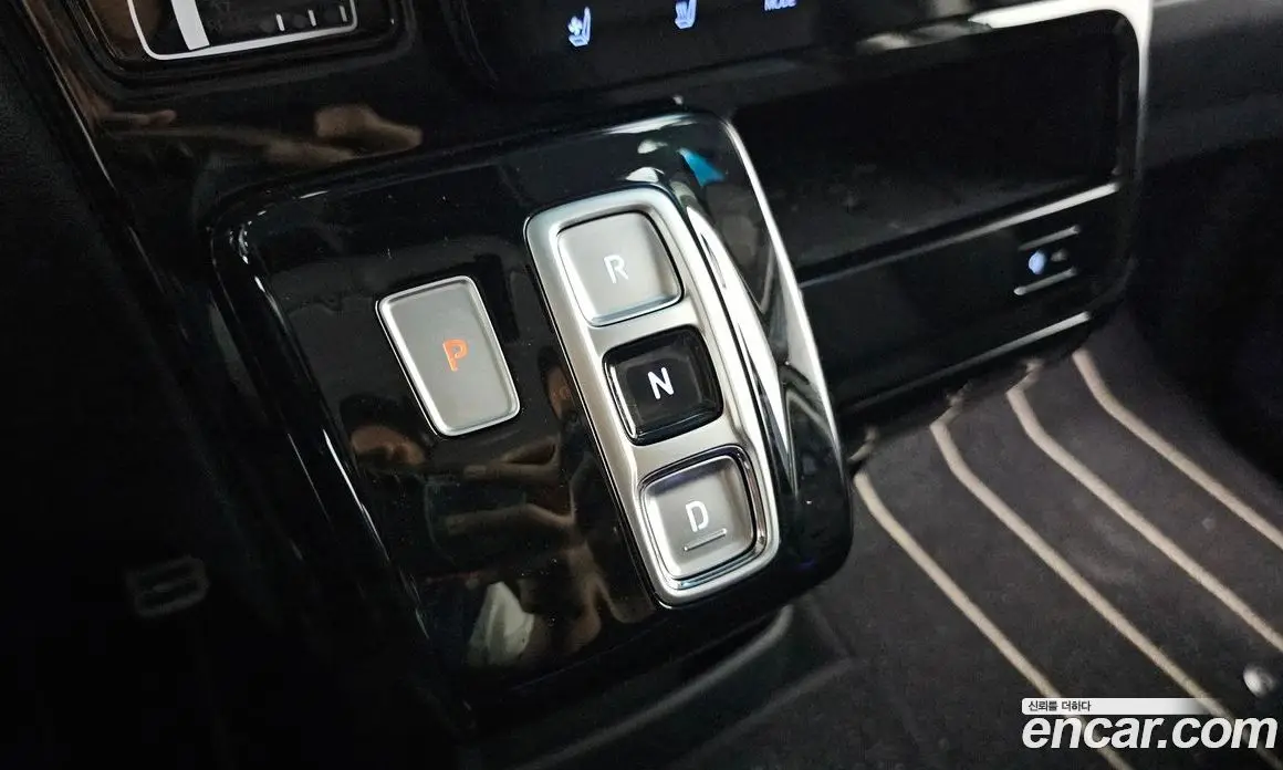 Hyundai Staria 2025 2.2 автомат (гидро), фото 9