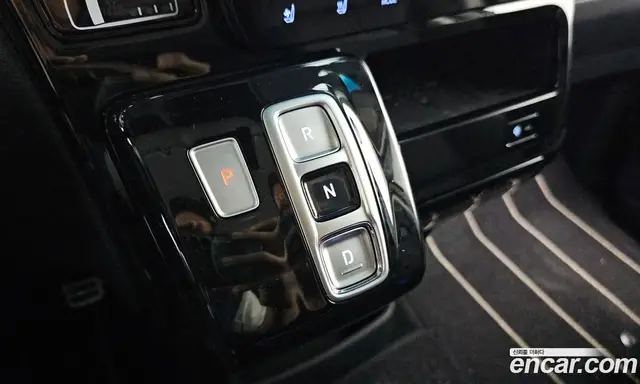 Hyundai Staria 2025 2.2 автомат (гидро), миниатюра 9