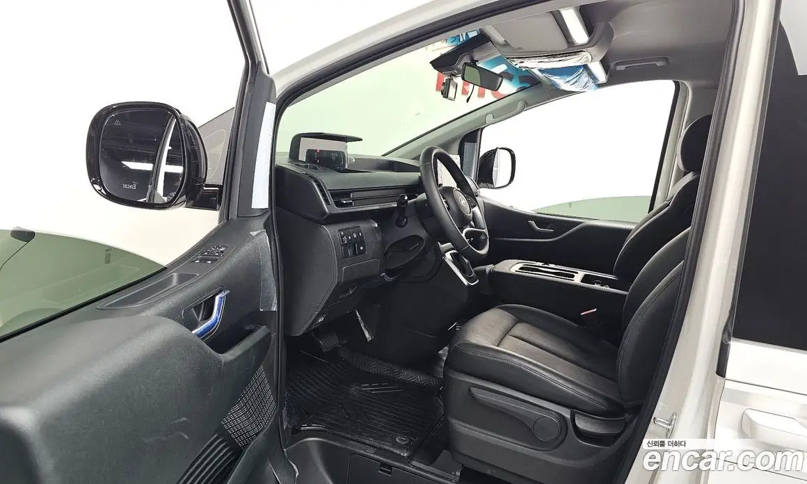 Hyundai Staria 2025 1.6 автомат (гидро), фото 13