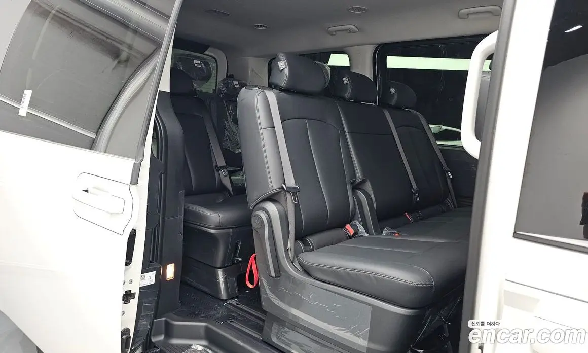 Hyundai Staria 2025 1.6 автомат (гидро), фото 17