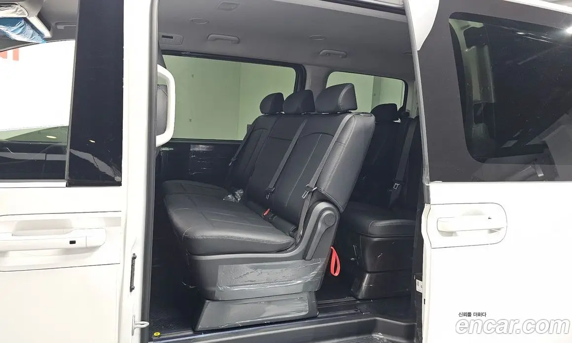 Hyundai Staria 2025 1.6 автомат (гидро), фото 18