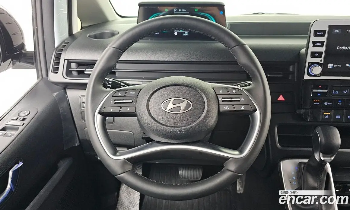 Hyundai Staria 2025 1.6 автомат (гидро), фото 20
