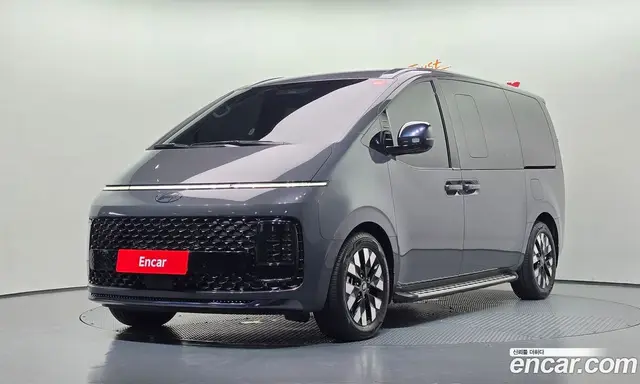 Hyundai Staria, 2025, 6 430 км