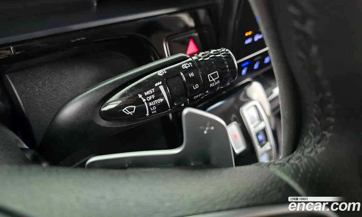 Hyundai Staria 2025 2.2 автомат (гидро), фото 16