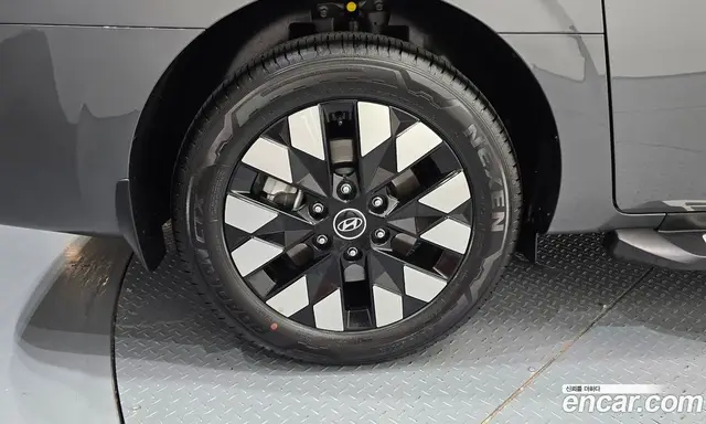 Hyundai Staria 2025 2.2 автомат (гидро), миниатюра 5