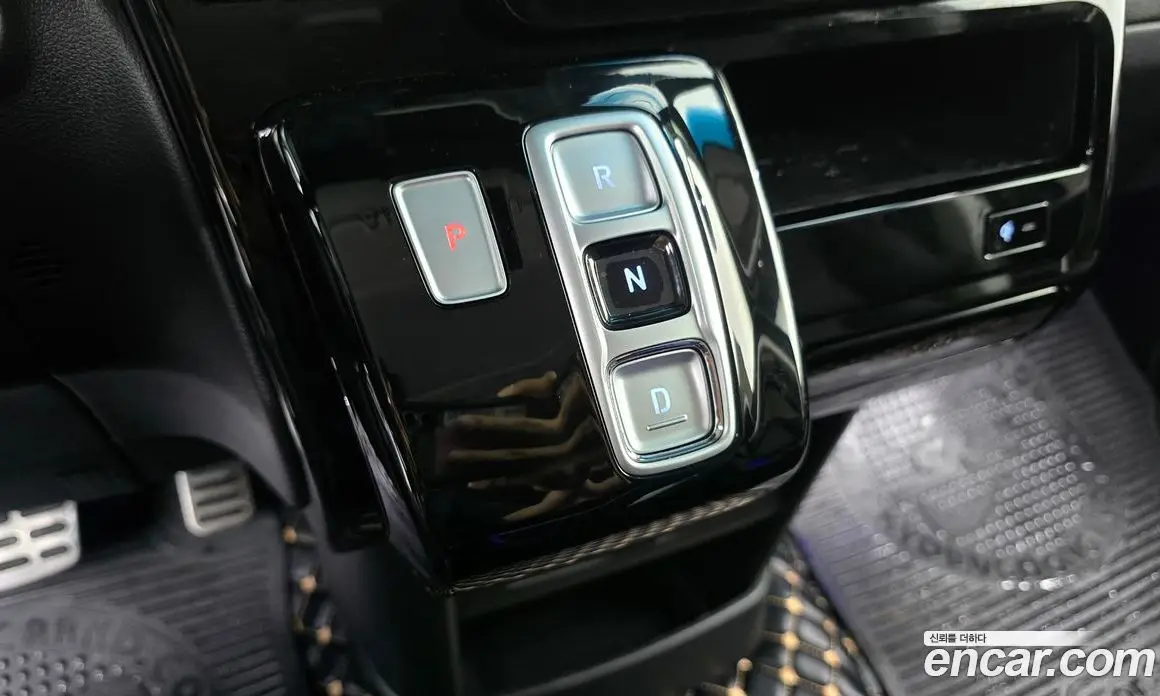 Hyundai Staria 2025 2.2 автомат (гидро), фото 9
