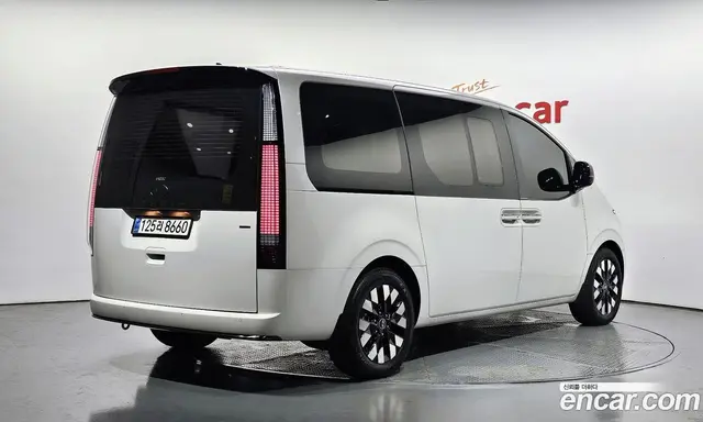Hyundai Staria 2025 2.2 автомат (гидро), миниатюра 2