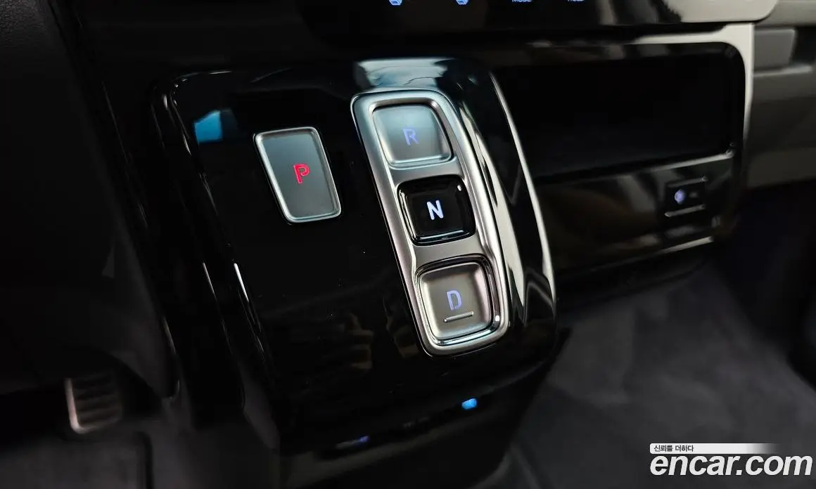 Hyundai Staria 2025 2.2 автомат (гидро), фото 12