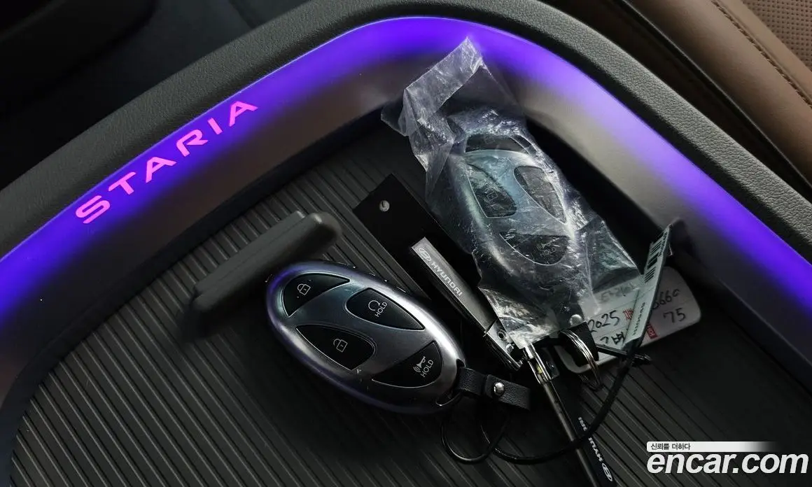 Hyundai Staria 2025 2.2 автомат (гидро), фото 23