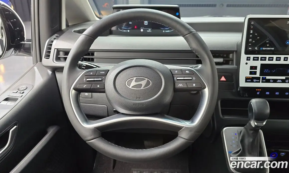 Hyundai Staria 2025 2.2 автомат (гидро), фото 18