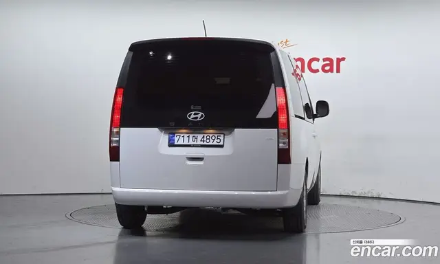 Hyundai Staria 2025 2.2 автомат (гидро), миниатюра 4
