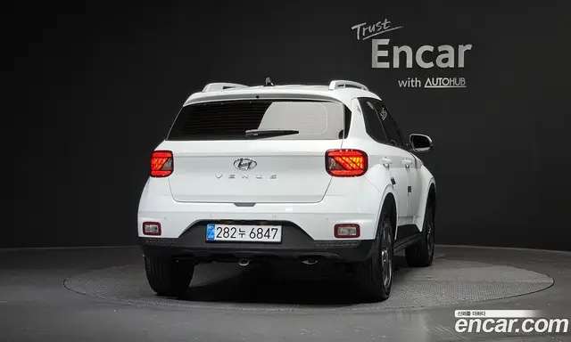 Hyundai Venue 2025 1.6 автомат (гидро), миниатюра 4