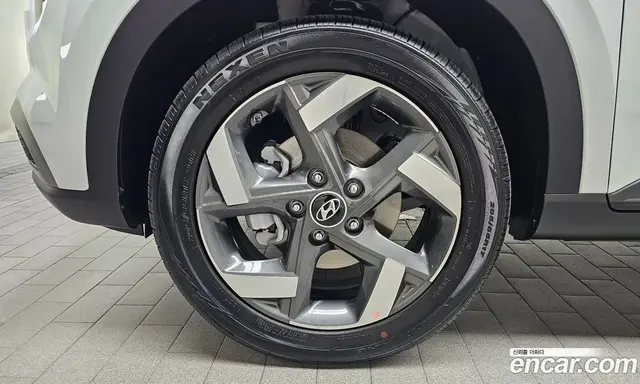 Hyundai Venue 2025 1.6 автомат (гидро), миниатюра 5