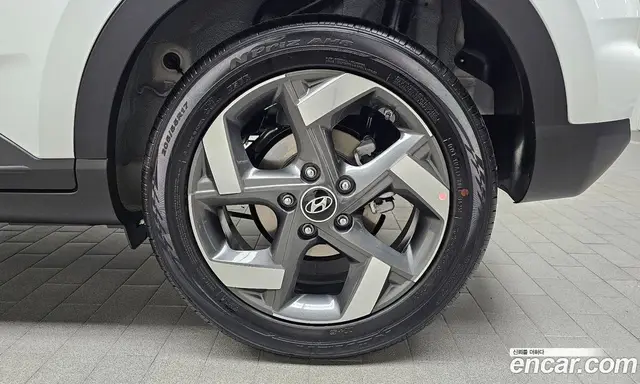 Hyundai Venue 2025 1.6 автомат (гидро), миниатюра 7