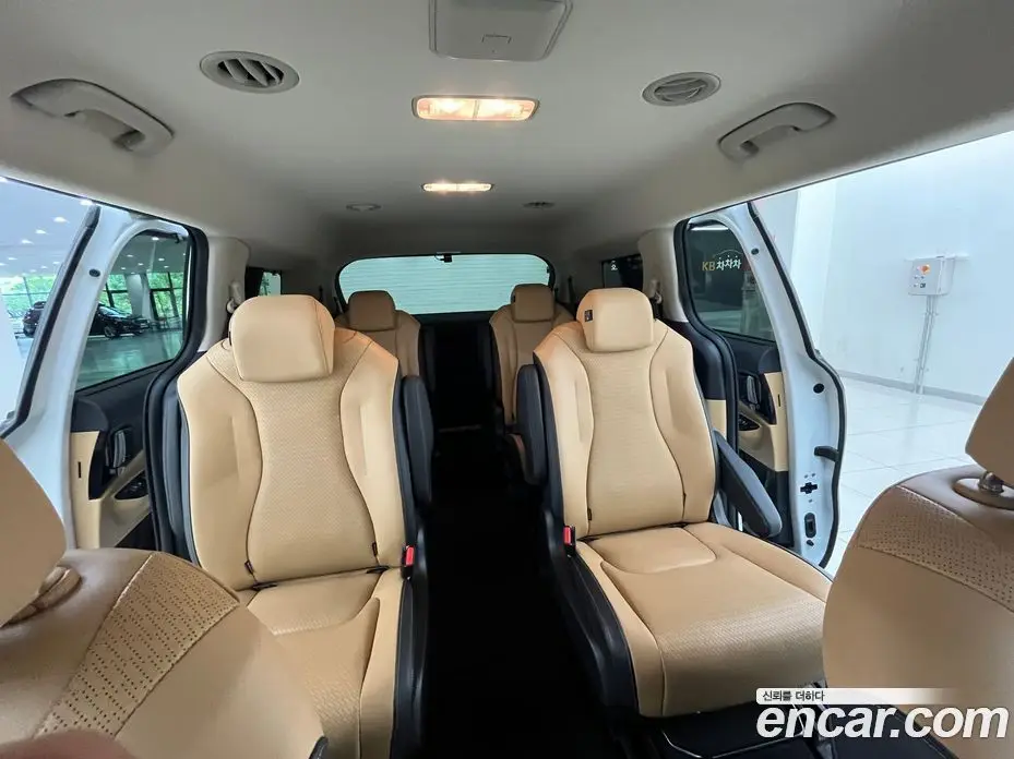 Kia Carnival 2022 2.2 автомат (гидро), фото 16