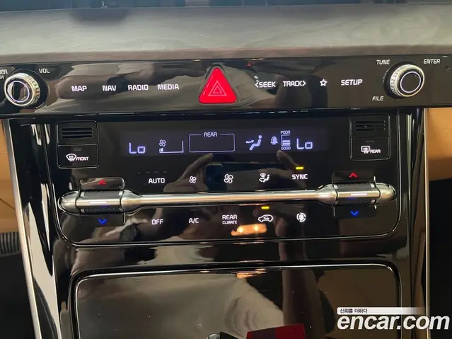 Kia Carnival 2022 2.2 автомат (гидро), миниатюра 9