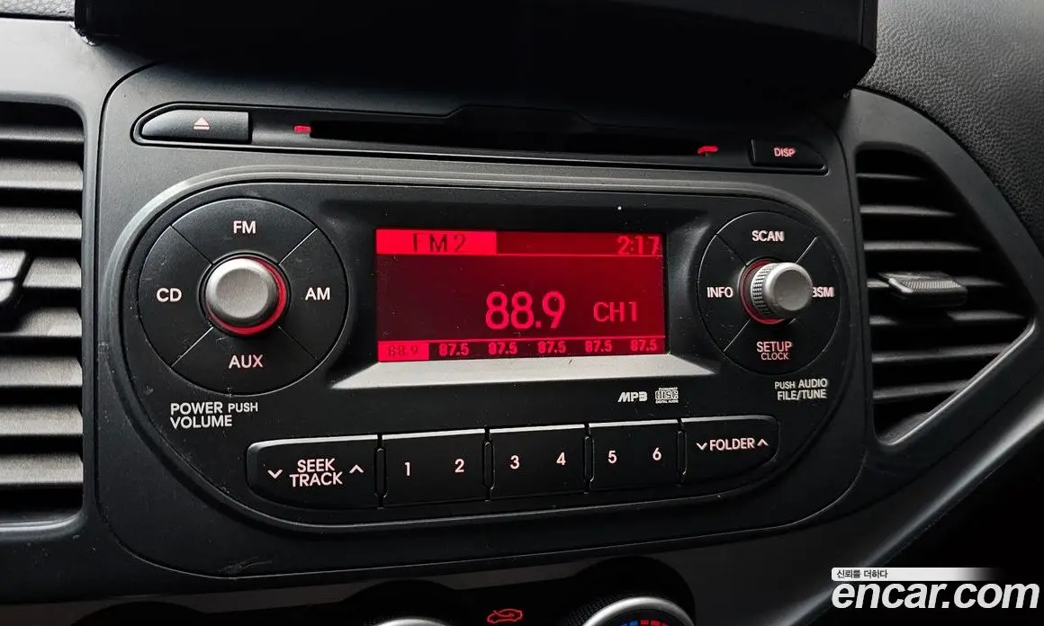 Kia Morning 2012 1.0 автомат (гидро), фото 16