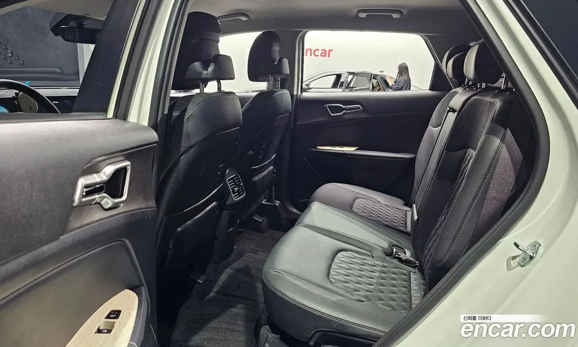 Kia Sportage 2023 1.6 автомат (гидро), фото 11