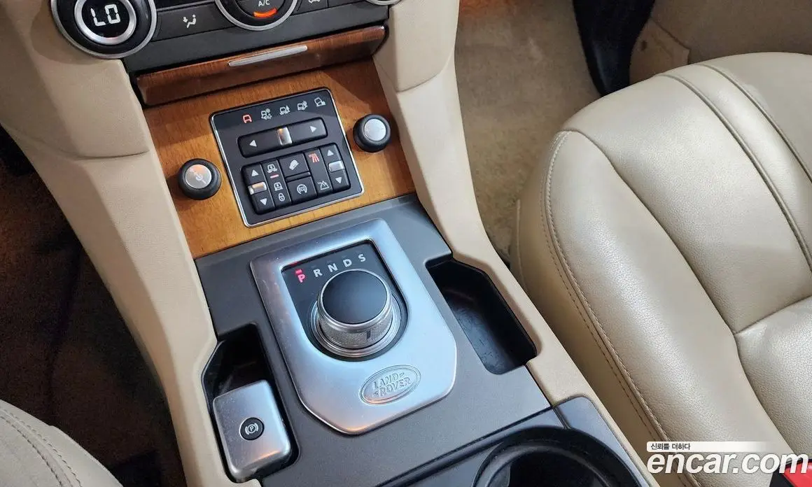 Land Rover Discovery 2016 3.0 автомат (гидро), фото 9