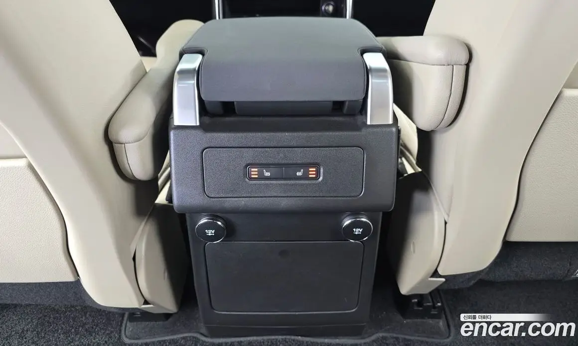Land Rover Discovery 2018 2.0 автомат (гидро), фото 19