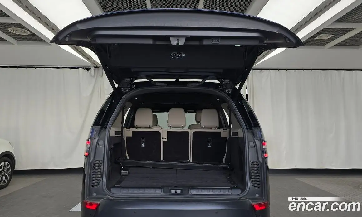 Land Rover Discovery 2018 2.0 автомат (гидро), фото 20