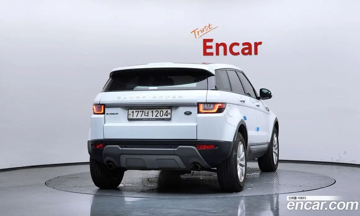 Land Rover Range Rover Evoque 2016 2.0 автомат (гидро), фото 4