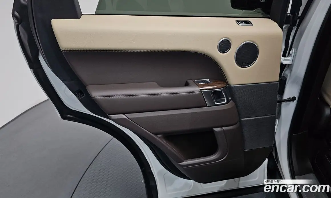 Land Rover Range Rover Sport 2019 3.0 автомат (гидро), фото 14