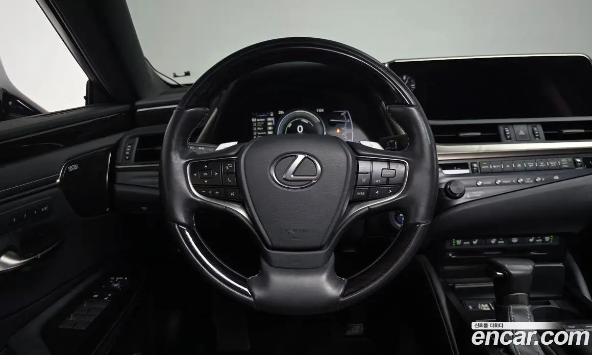 Lexus ES 2019 2.5 автомат (гидро), фото 18 Lexus ES 2019 2.5 автомат (гидро), фото 18