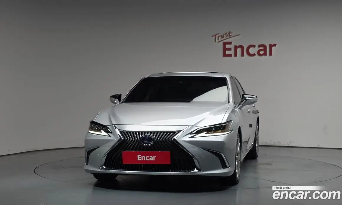 Lexus ES 2019 2.5 автомат (гидро), фото 3 Lexus ES 2019 2.5 автомат (гидро), фото 3