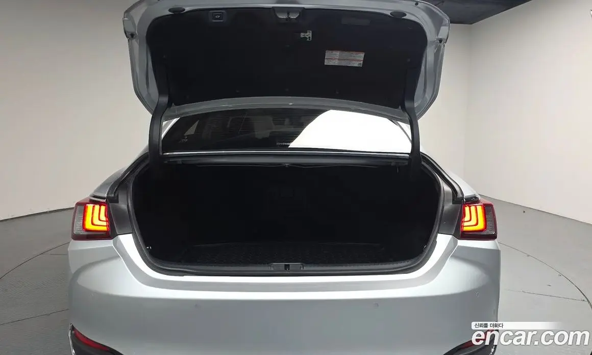Lexus ES 2019 2.5 автомат (гидро), фото 26 Lexus ES 2019 2.5 автомат (гидро), фото 26