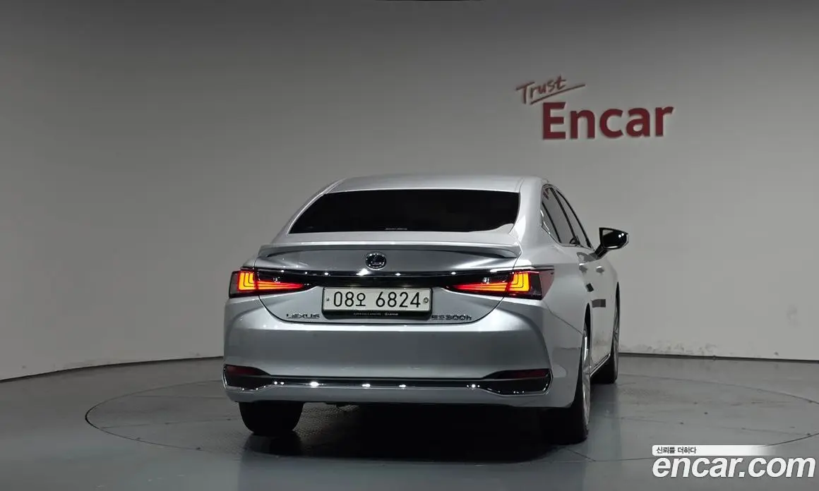 Lexus ES 2019 2.5 автомат (гидро), фото 4 Lexus ES 2019 2.5 автомат (гидро), фото 4