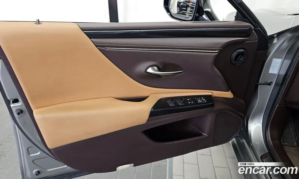 Lexus ES 2019 2.5 автомат (гидро), фото 14 Lexus ES 2019 2.5 автомат (гидро), фото 14