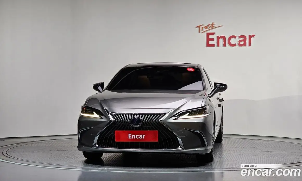 Lexus ES 2019 2.5 автомат (гидро), фото 3 Lexus ES 2019 2.5 автомат (гидро), фото 3