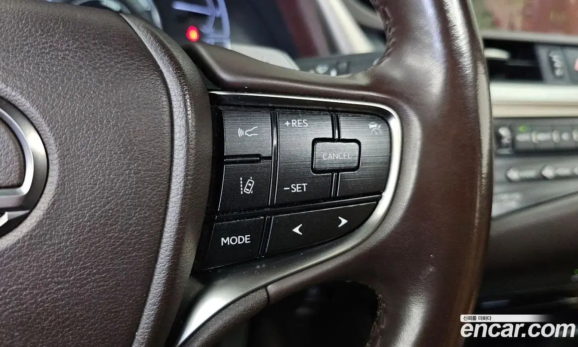 Lexus ES 2019 2.5 автомат (гидро), фото 25 Lexus ES 2019 2.5 автомат (гидро), фото 25