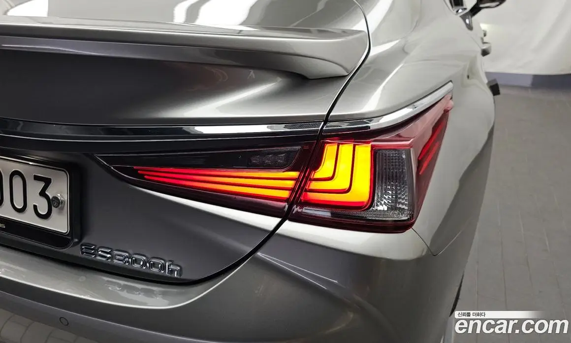 Lexus ES 2019 2.5 автомат (гидро), фото 9 Lexus ES 2019 2.5 автомат (гидро), фото 9