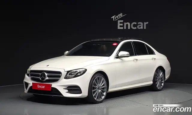Mercedes-Benz E-Class, 2019, 61 141 км