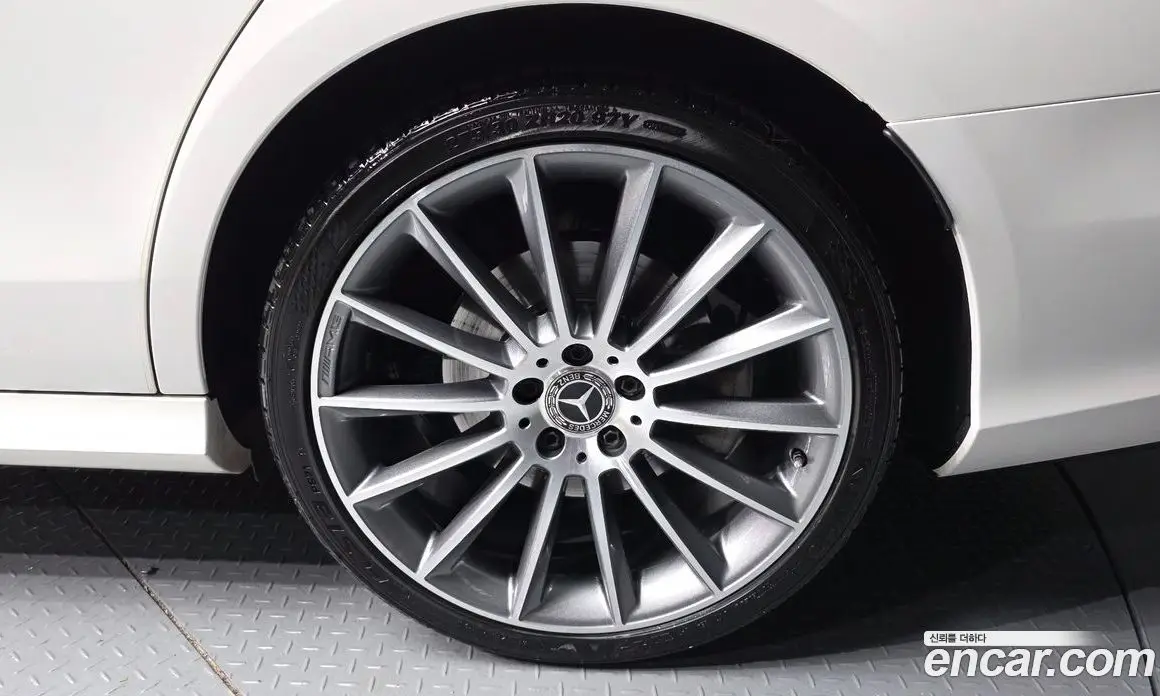 Mercedes-Benz E-Class 2019 2.0 гидро, фото 5 Mercedes-Benz E-Class 2019 2.0 гидро, фото 5