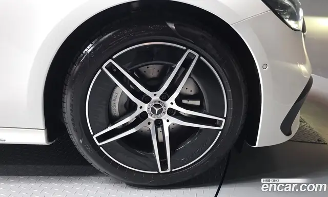 Mercedes-Benz E-Class 2025 2.0 гидро, миниатюра 5 Mercedes-Benz E-Class 2025 2.0 гидро, миниатюра 5