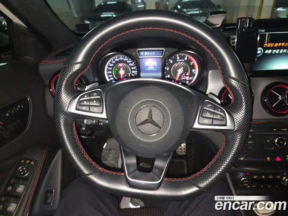 Mercedes-Benz GLA-Class 2017 2.0 гидро, фото 18 Mercedes-Benz GLA-Class 2017 2.0 гидро, фото 18
