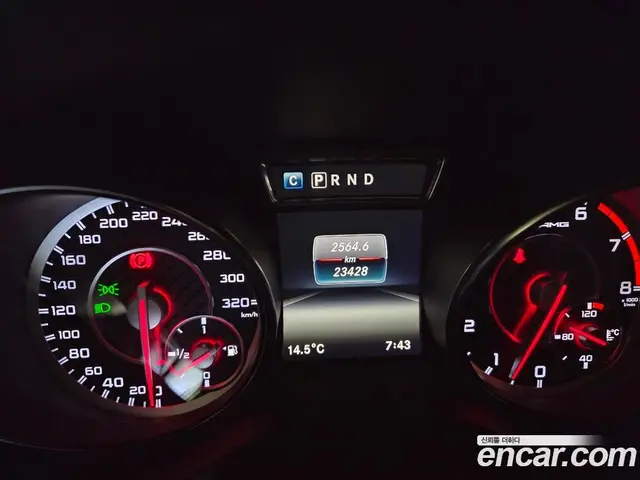 Mercedes-Benz GLA-Class 2017 2.0 гидро, миниатюра 3 Mercedes-Benz GLA-Class 2017 2.0 гидро, миниатюра 3