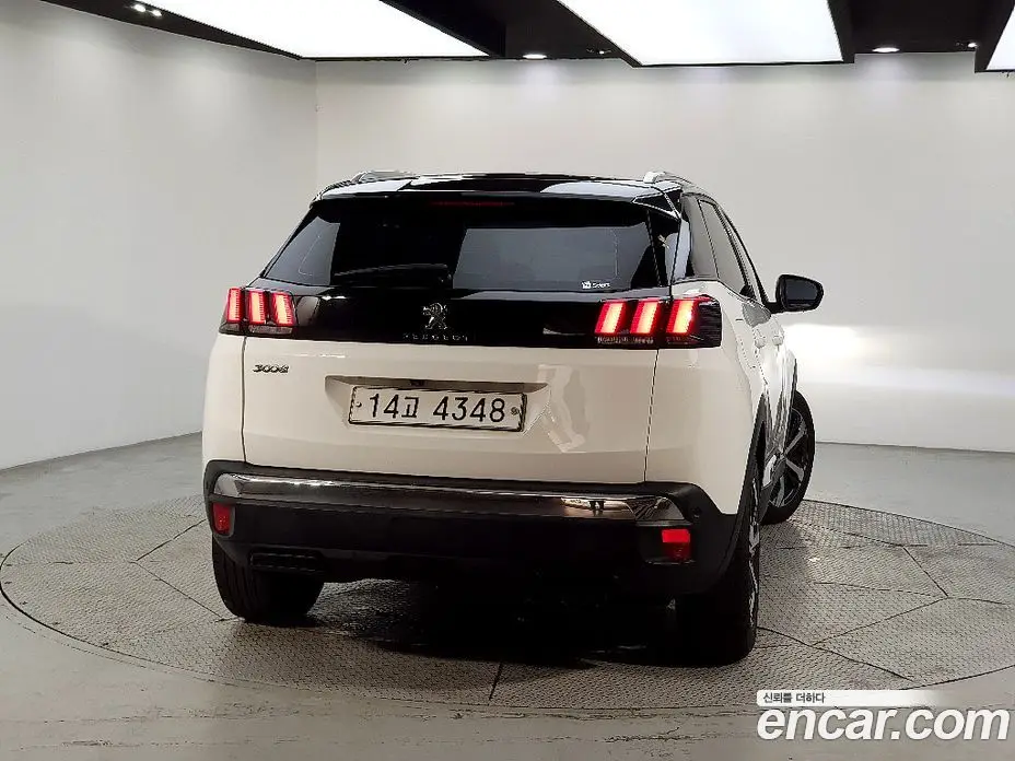 Peugeot 3008 2019 1.5 автомат (гидро), фото 3