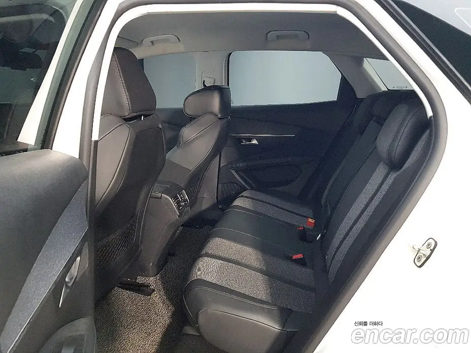 Peugeot 3008 2019 1.5 автомат (гидро), фото 9
