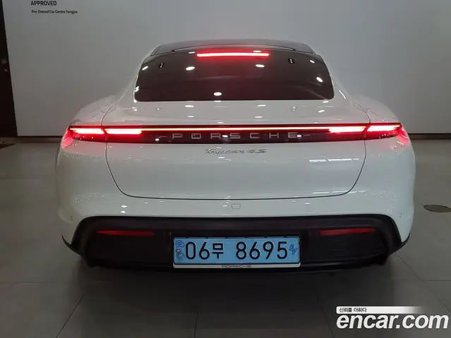Porsche Taycan 2022 0.1 автомат (гидро), миниатюра 4