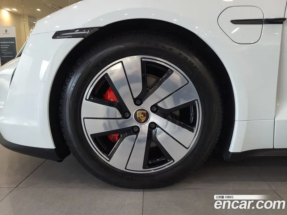 Porsche Taycan 2022 0.1 автомат (гидро), фото 5