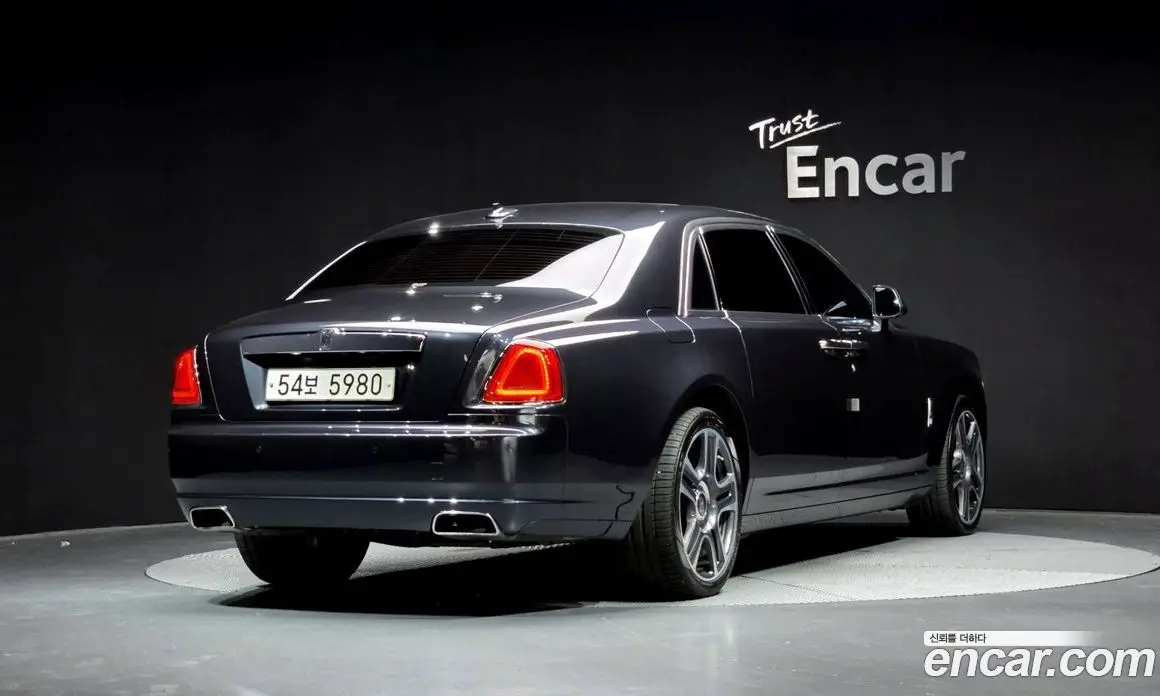Rolls-Royce Ghost 2016 6.6 автомат (гидро), фото 2 Rolls-Royce Ghost 2016 6.6 автомат (гидро), фото 2