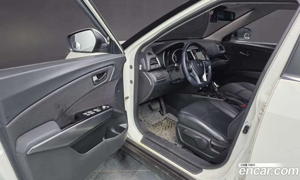 SsangYong TIBOLI 2019 1.6 автомат (гидро), фото 13